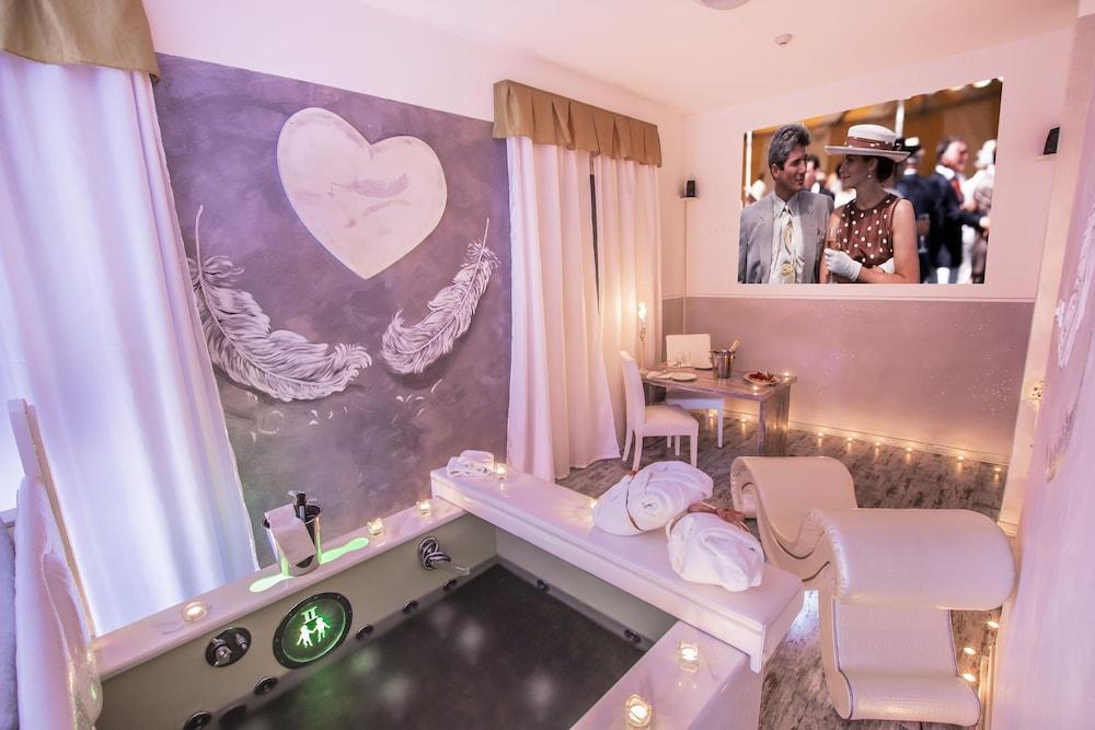 Hotel Butterfly توري ديل لاغو بوتشيني المظهر الخارجي الصورة