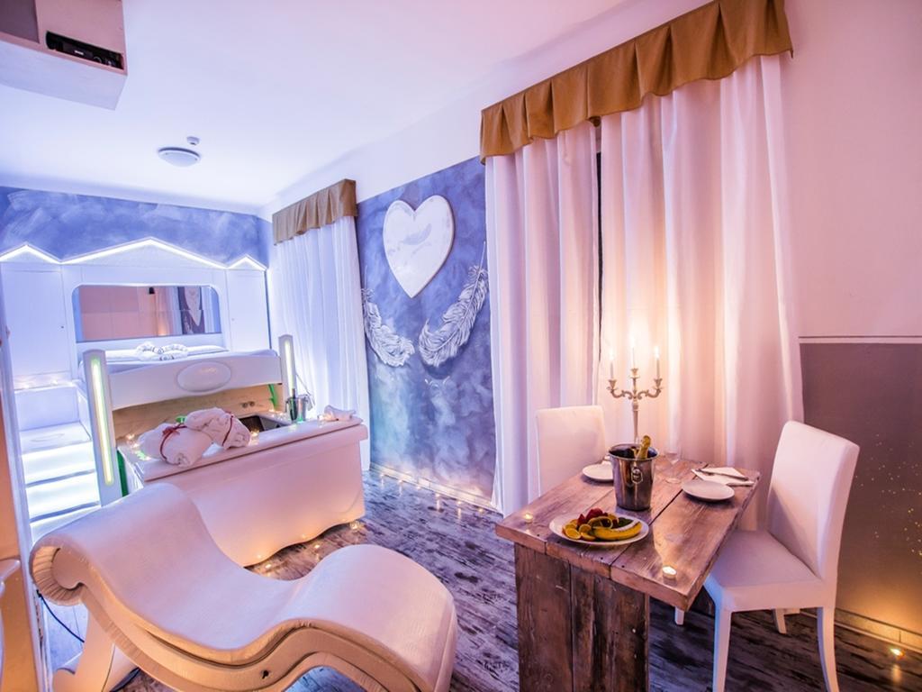 Hotel Butterfly توري ديل لاغو بوتشيني المظهر الخارجي الصورة