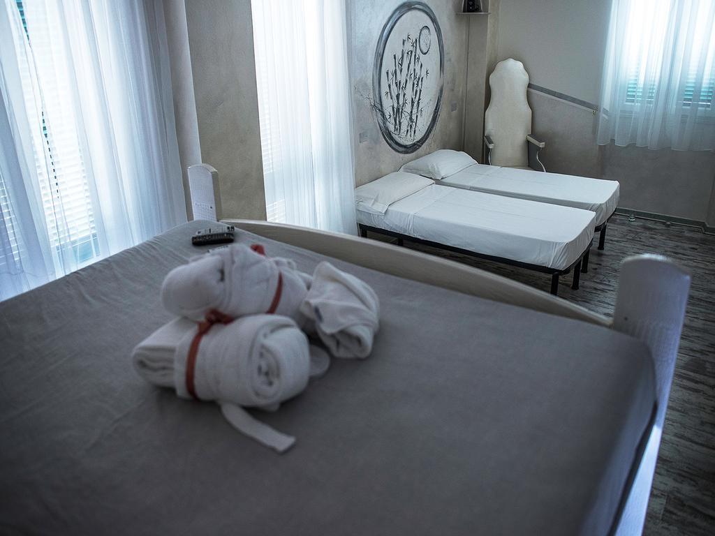Hotel Butterfly توري ديل لاغو بوتشيني المظهر الخارجي الصورة