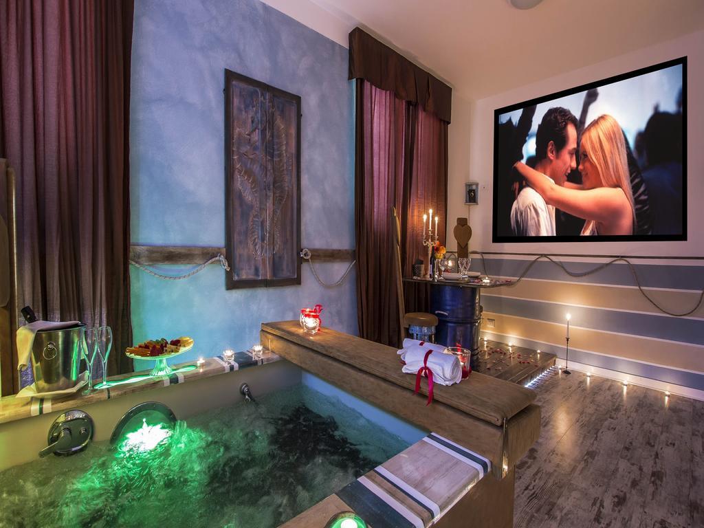 Hotel Butterfly توري ديل لاغو بوتشيني المظهر الخارجي الصورة